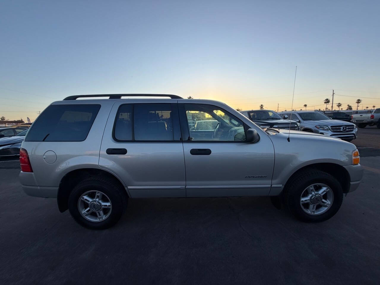 Used 2004 Ford Explorer Sport XLT AWD/4WD image 12