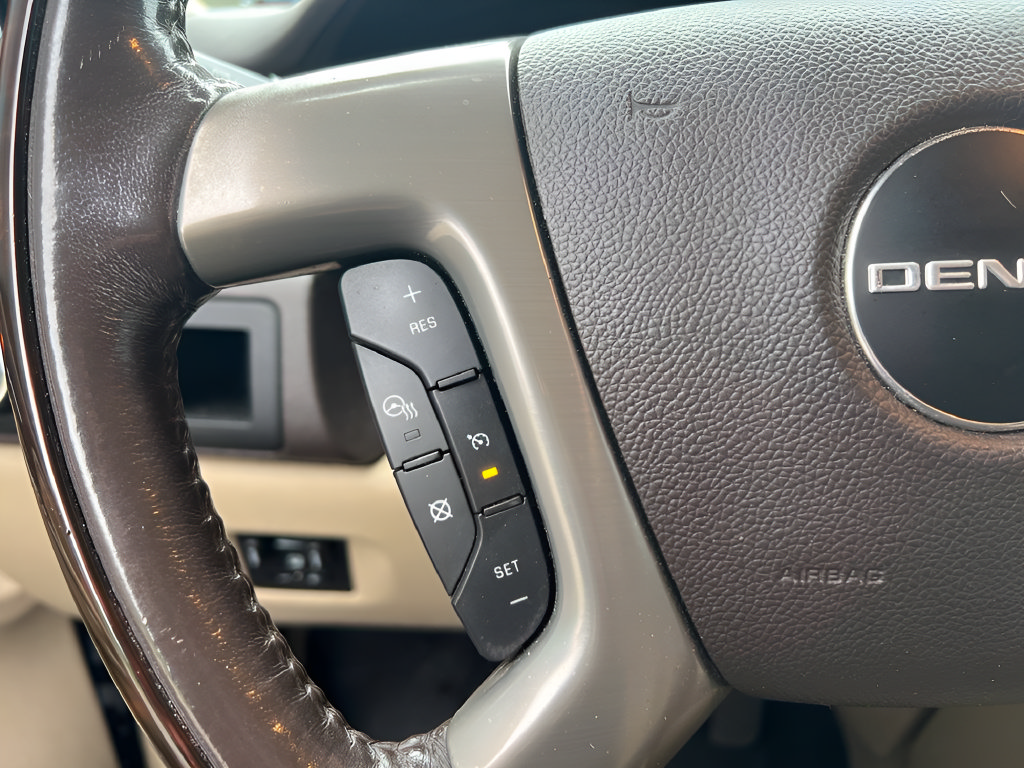 Used 2012 GMC Yukon Denali AWD/4WD image 25