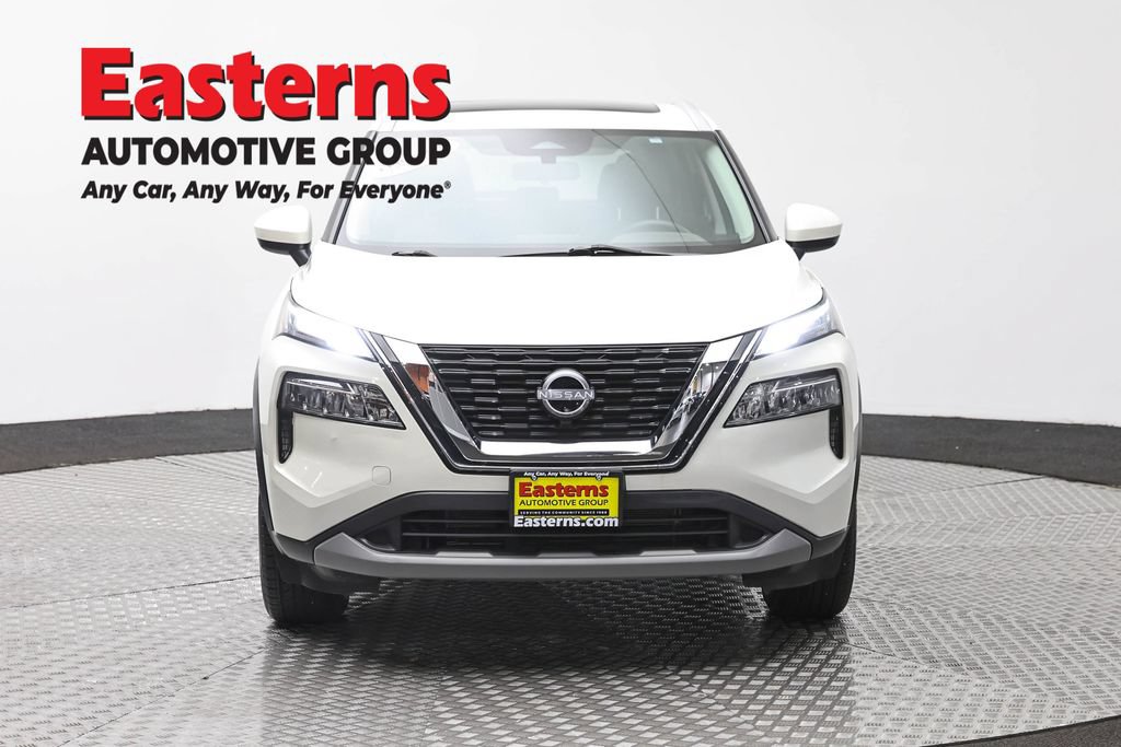 Used 2023 Nissan Rogue SV w/ SV Premium B Package AWD/4WD image 2