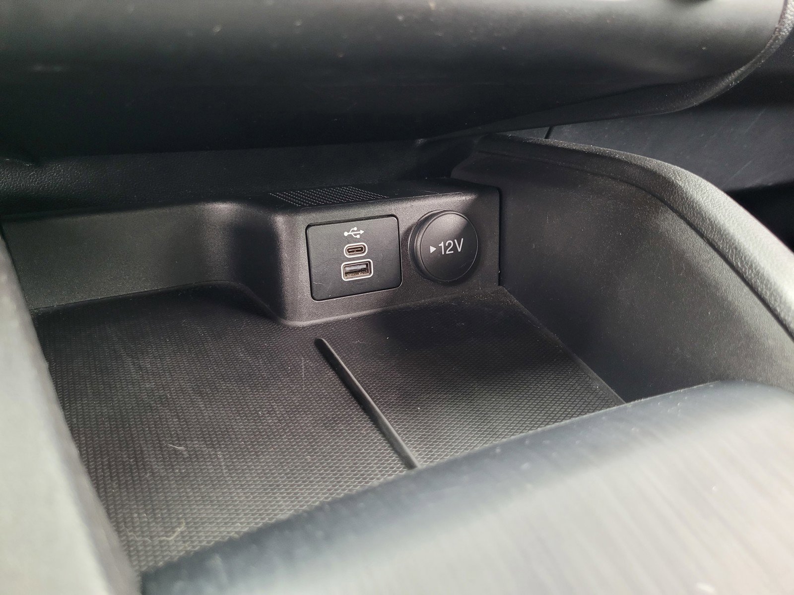 Used 2025 Ford Escape ST-Line AWD/4WD image 19