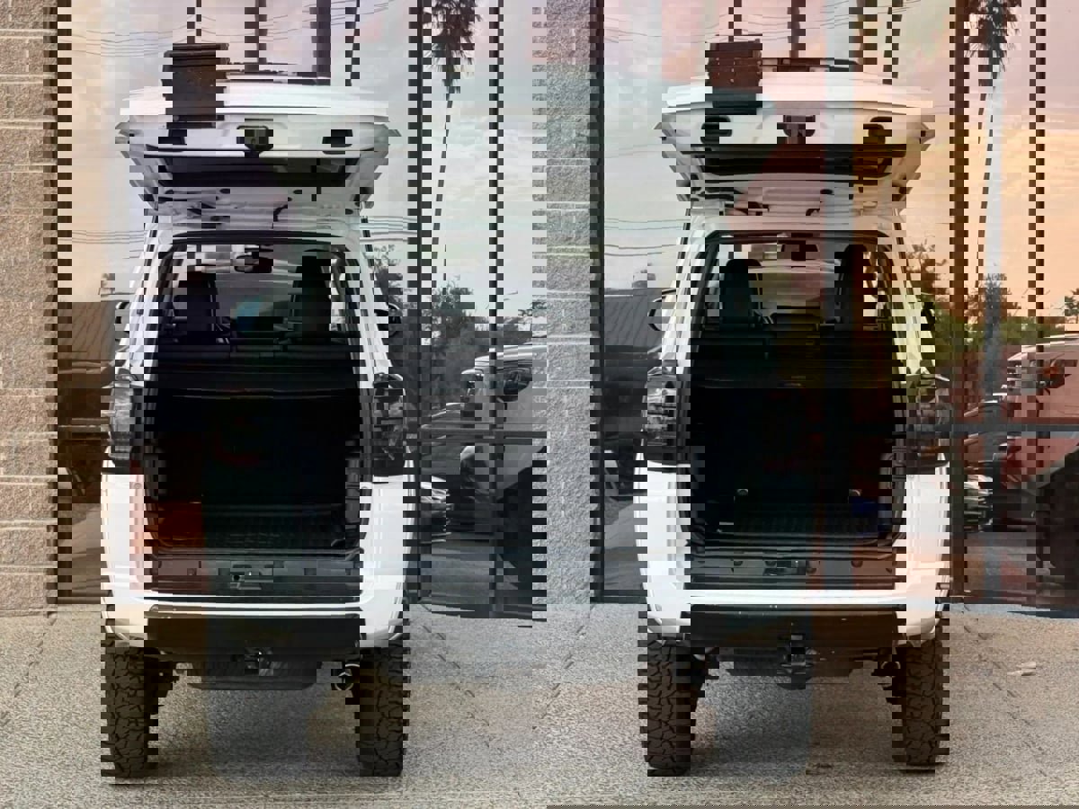 Used 2018 Toyota 4Runner TRD Off-Road Premium AWD/4WD image 34