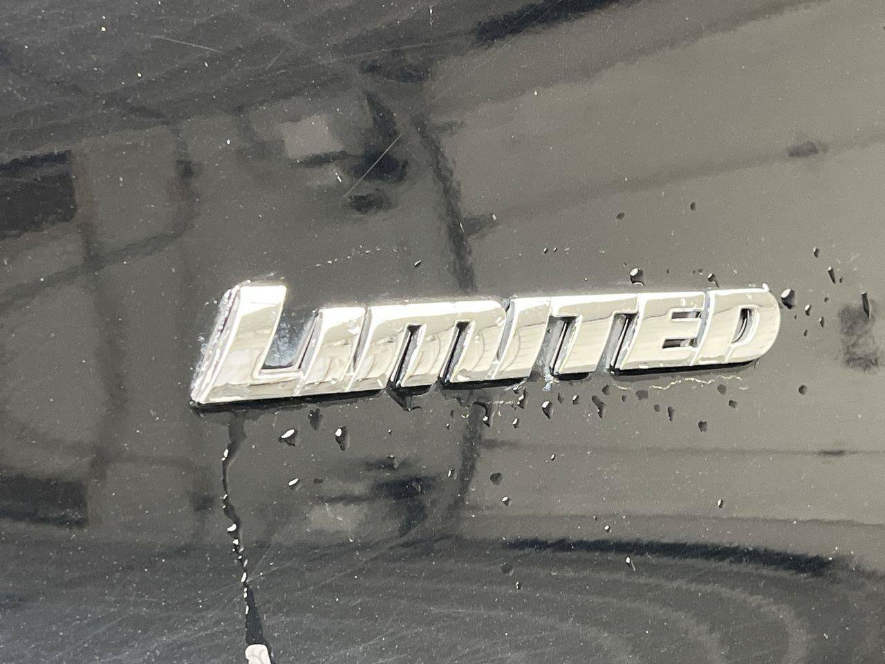 Used 2017 Toyota 4Runner Limited AWD/4WD image 32