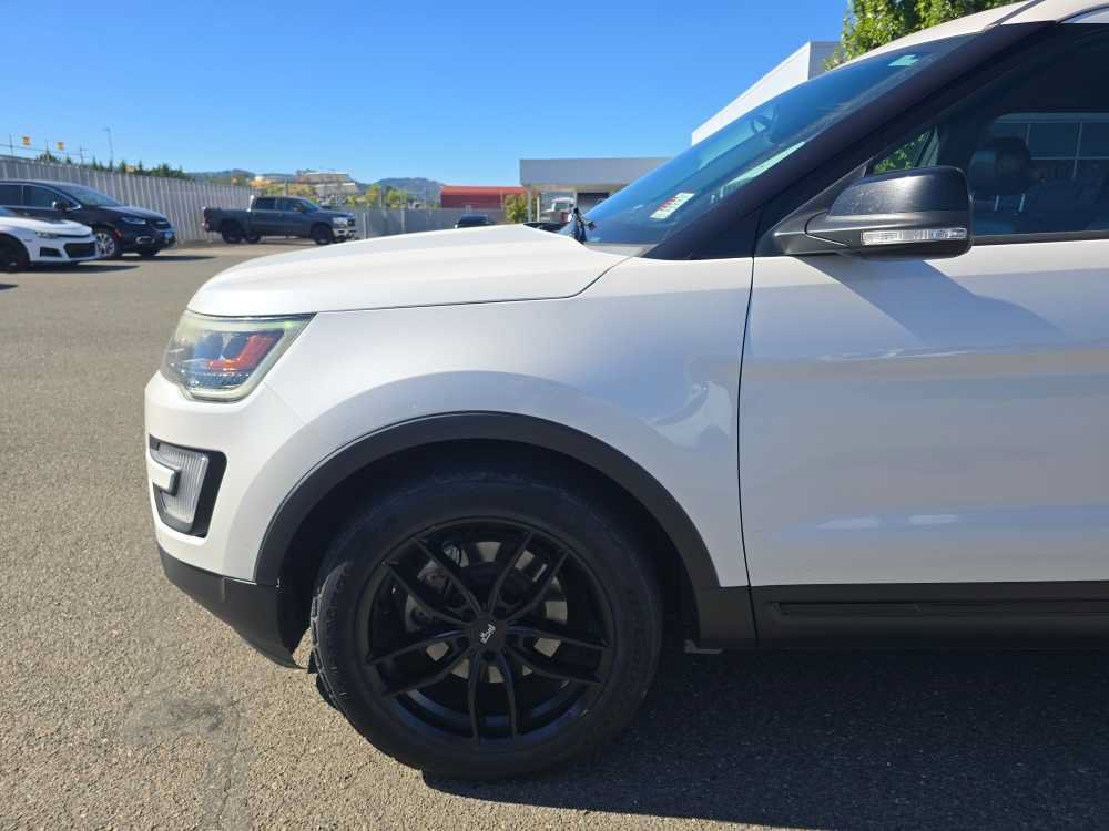 Used 2017 Ford Explorer Sport w/ Equipment Group 401A AWD/4WD image 13