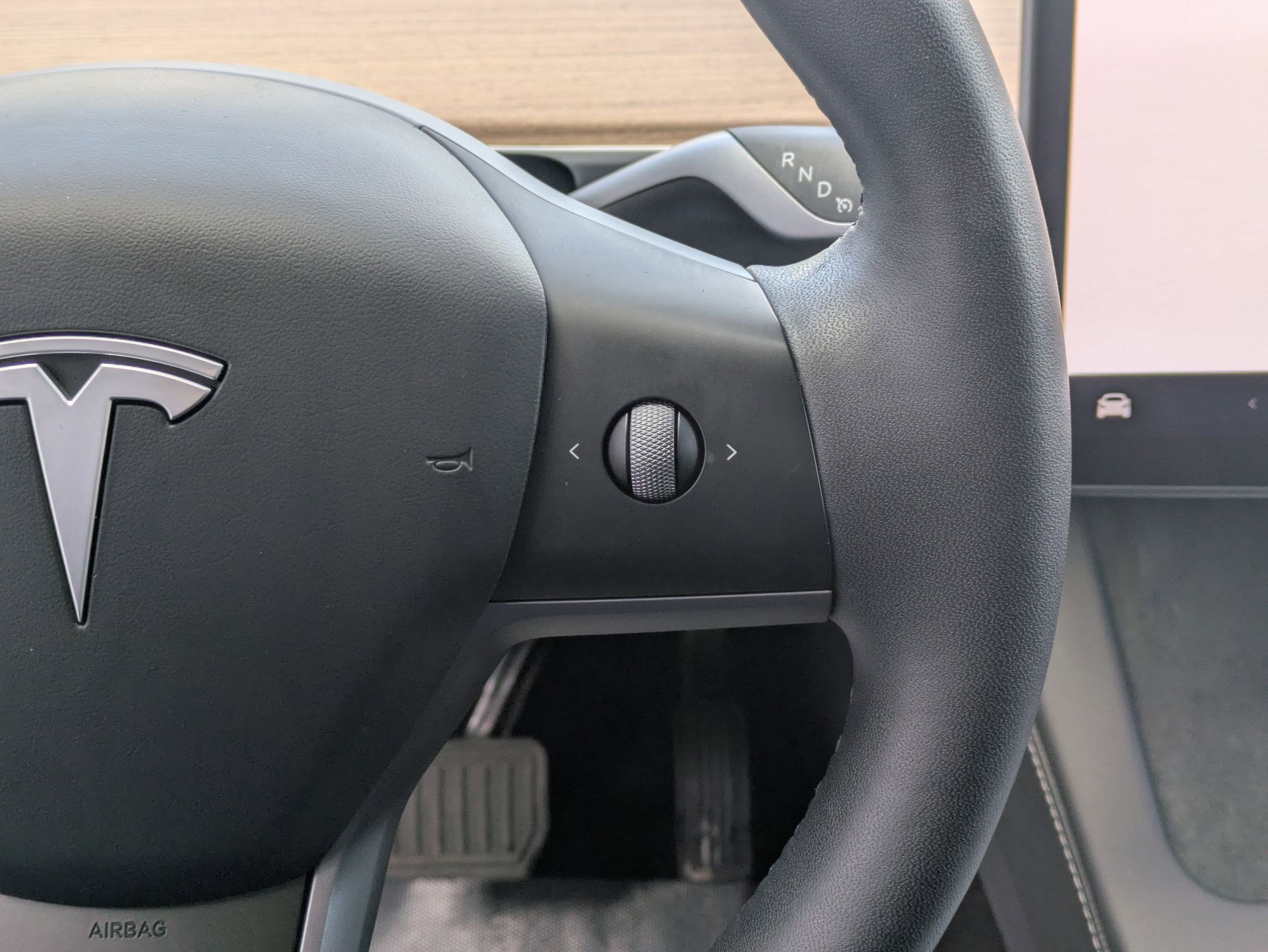 Used 2025 Tesla Model Y Long Range image 17