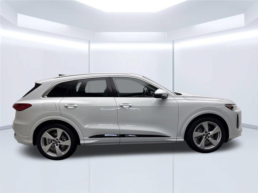 Used 2025 Audi Q5 Prestige AWD/4WD image 9