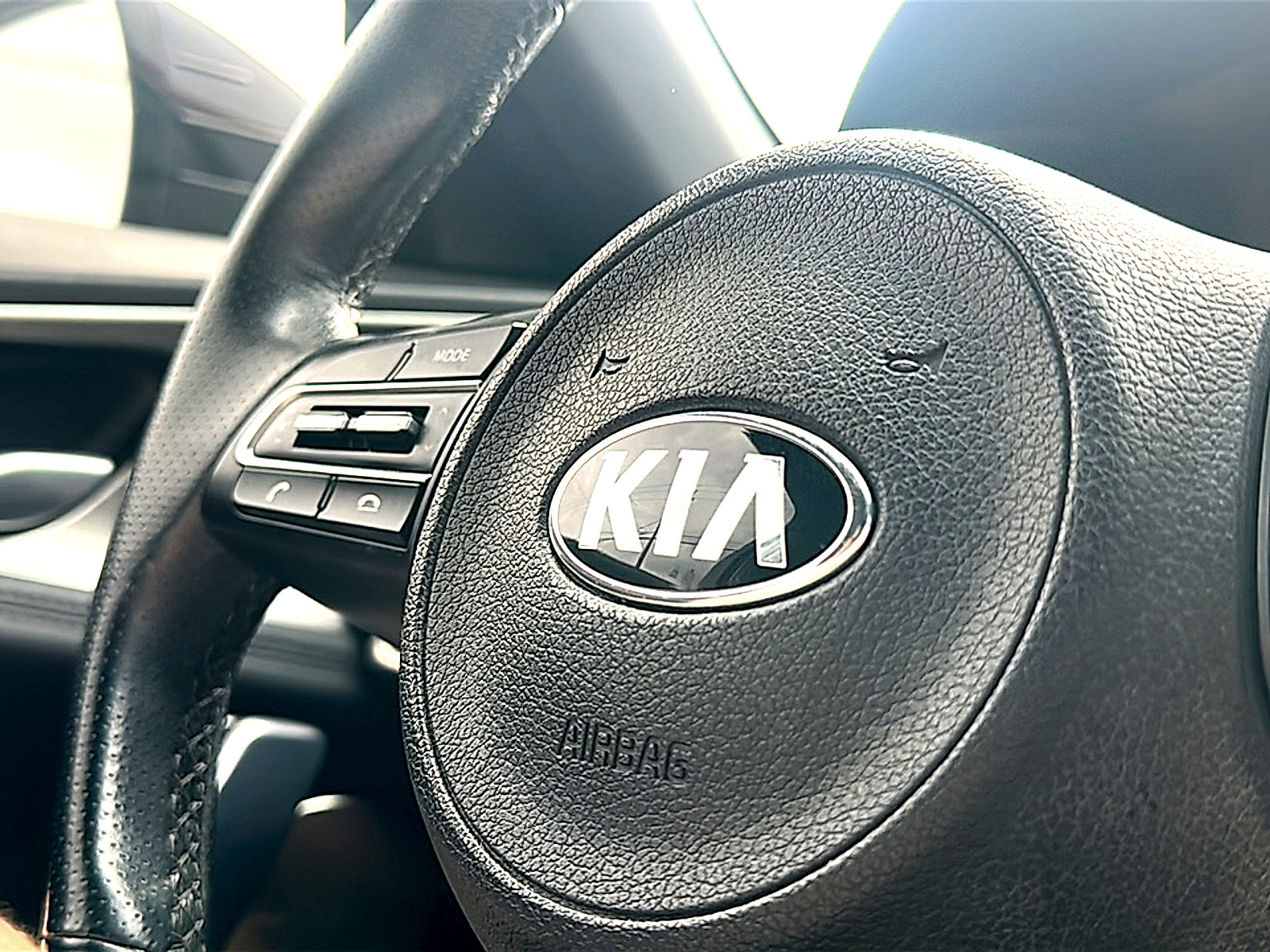 Used 2018 Kia Stinger GT2 image 31