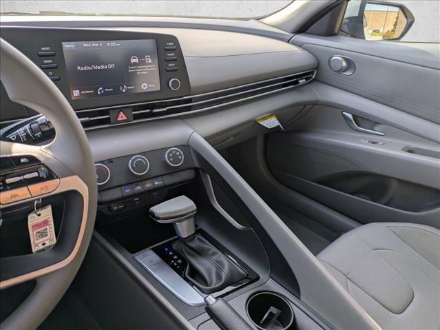 New 2026 Hyundai Elantra SE image 13