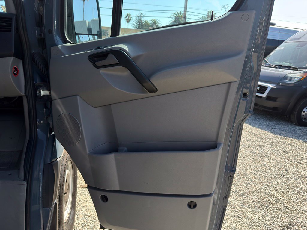 Used 2018 Mercedes-Benz Sprinter 2500 image 32