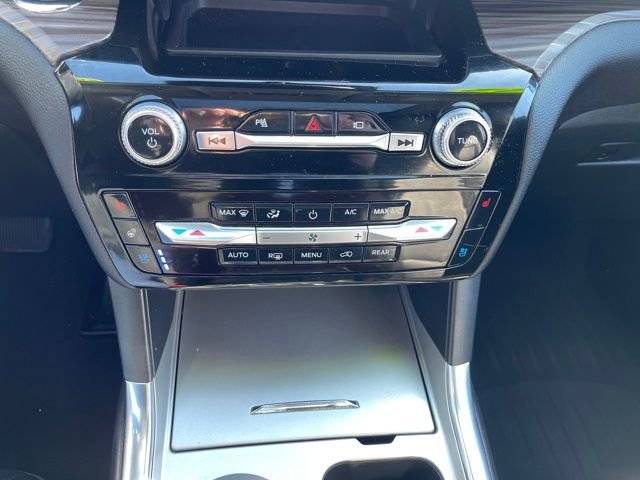 Used 2022 Ford Explorer Limited w/ Equipment Group 301A image 18