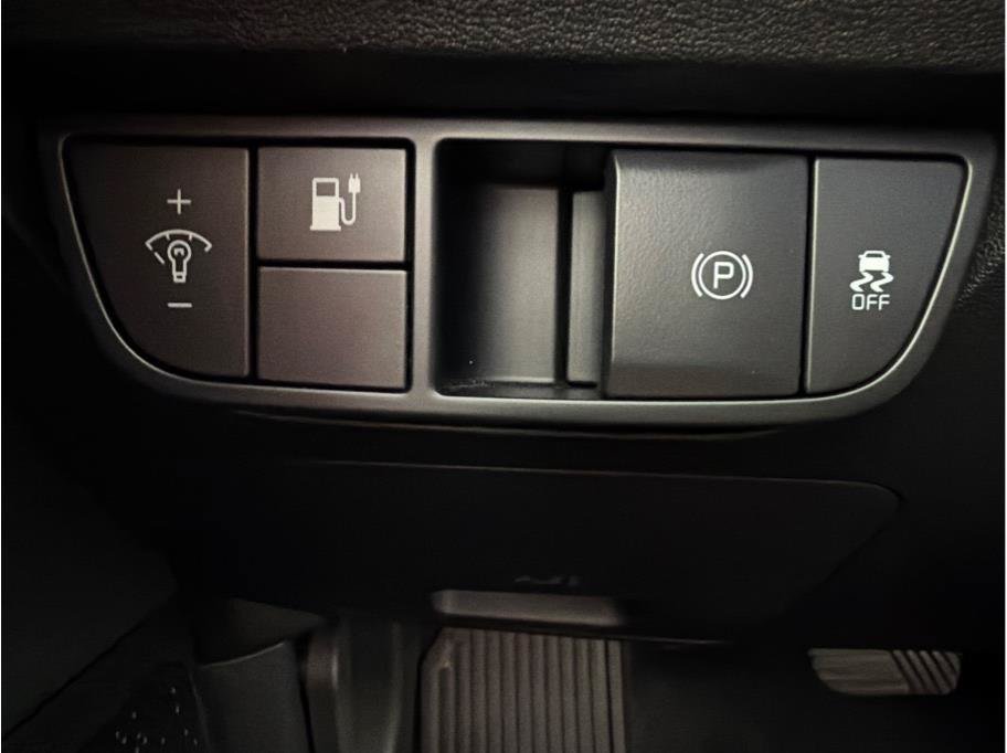Used 2024 Kia EV6 Light AWD/4WD image 27