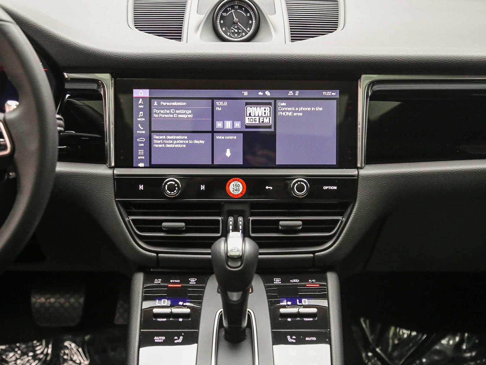 Certified 2025 Porsche Macan S AWD/4WD image 16