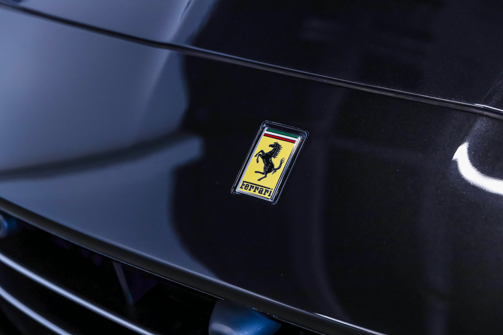 Used 2020 Ferrari Portofino RWD image 27