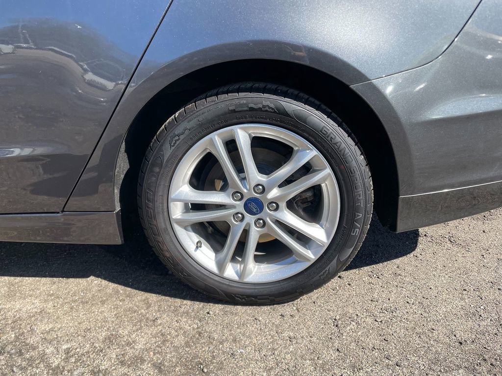 Used 2018 Ford Fusion S image 29