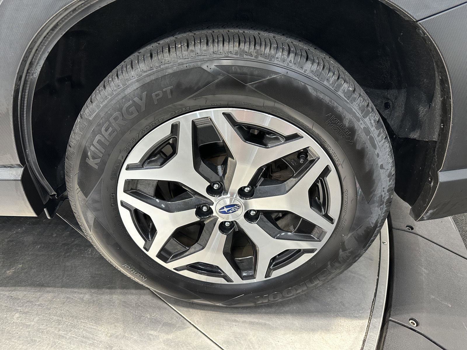 Used 2023 Subaru Forester Premium AWD/4WD image 10