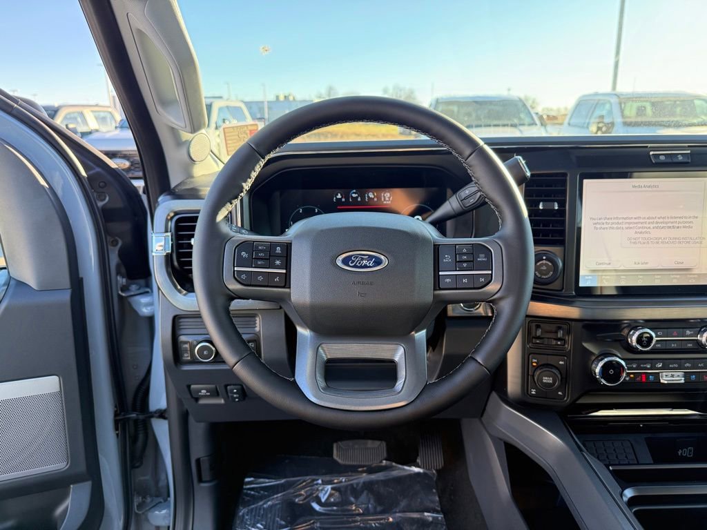 New 2026 Ford F250 Lariat w/ Black Appearance Package image 16