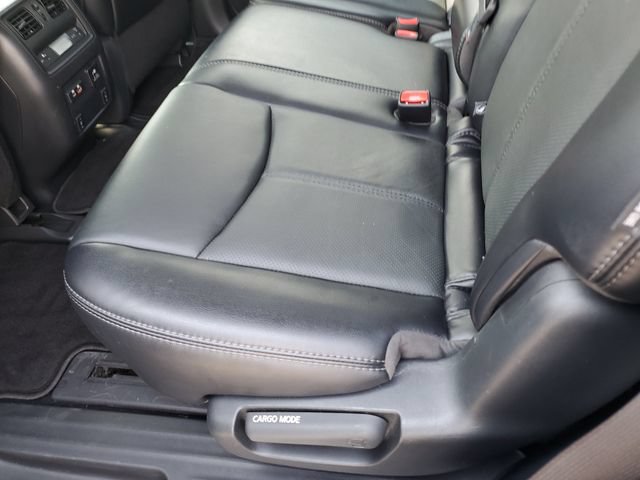 Used 2020 Nissan Pathfinder Platinum AWD/4WD image 16