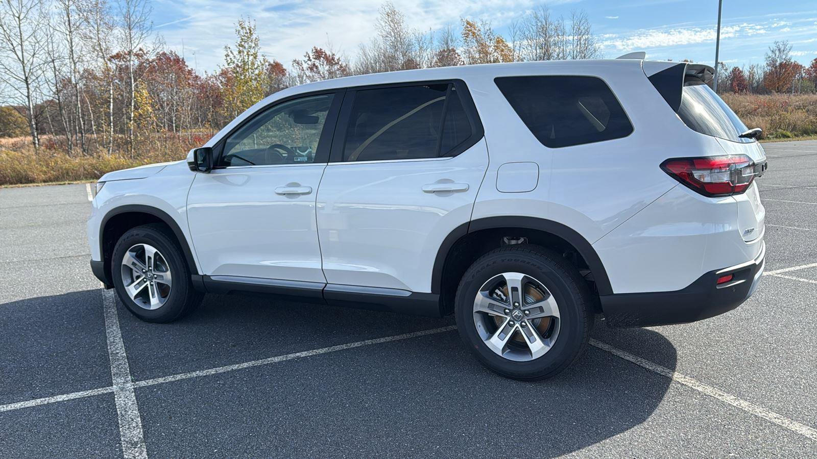 New 2025 Honda Pilot EX-L image 11