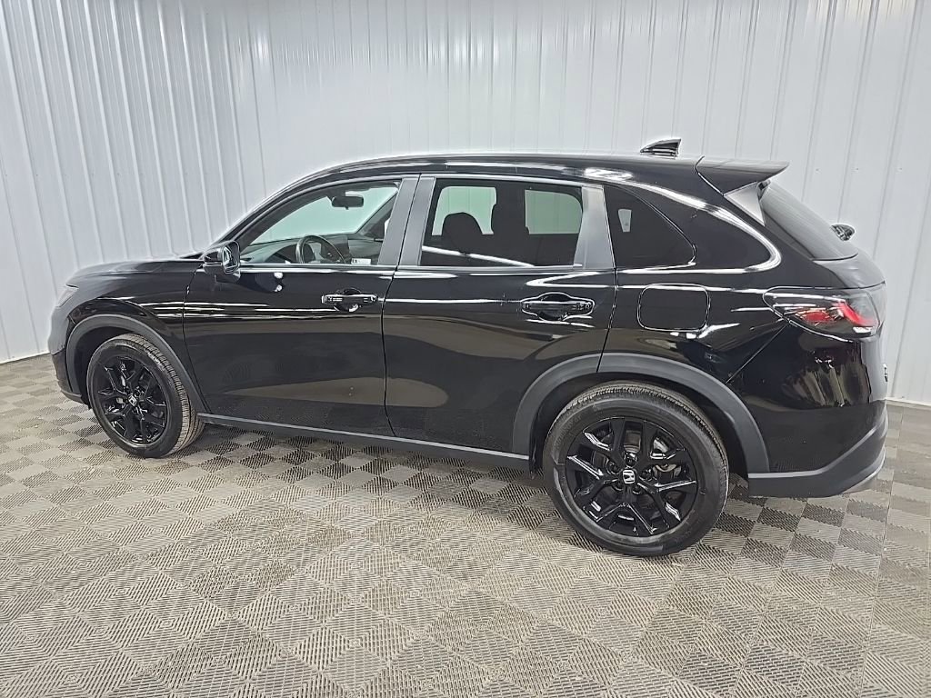 Used 2023 Honda HR-V Sport image 4