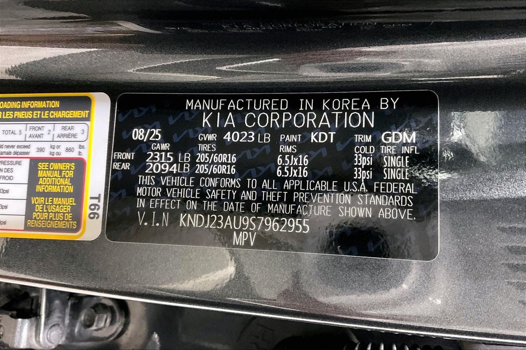 Used 2025 Kia Soul LX w/ LX Technology Package FWD image 39
