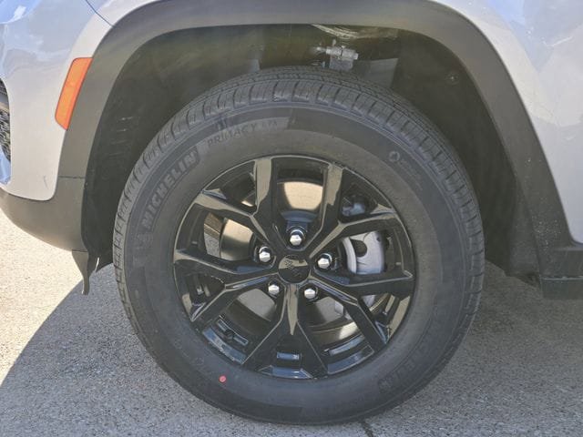 New 2025 Jeep Grand Cherokee Altitude AWD/4WD image 7