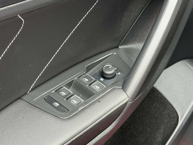 Certified 2024 Volkswagen Tiguan SE AWD/4WD image 17