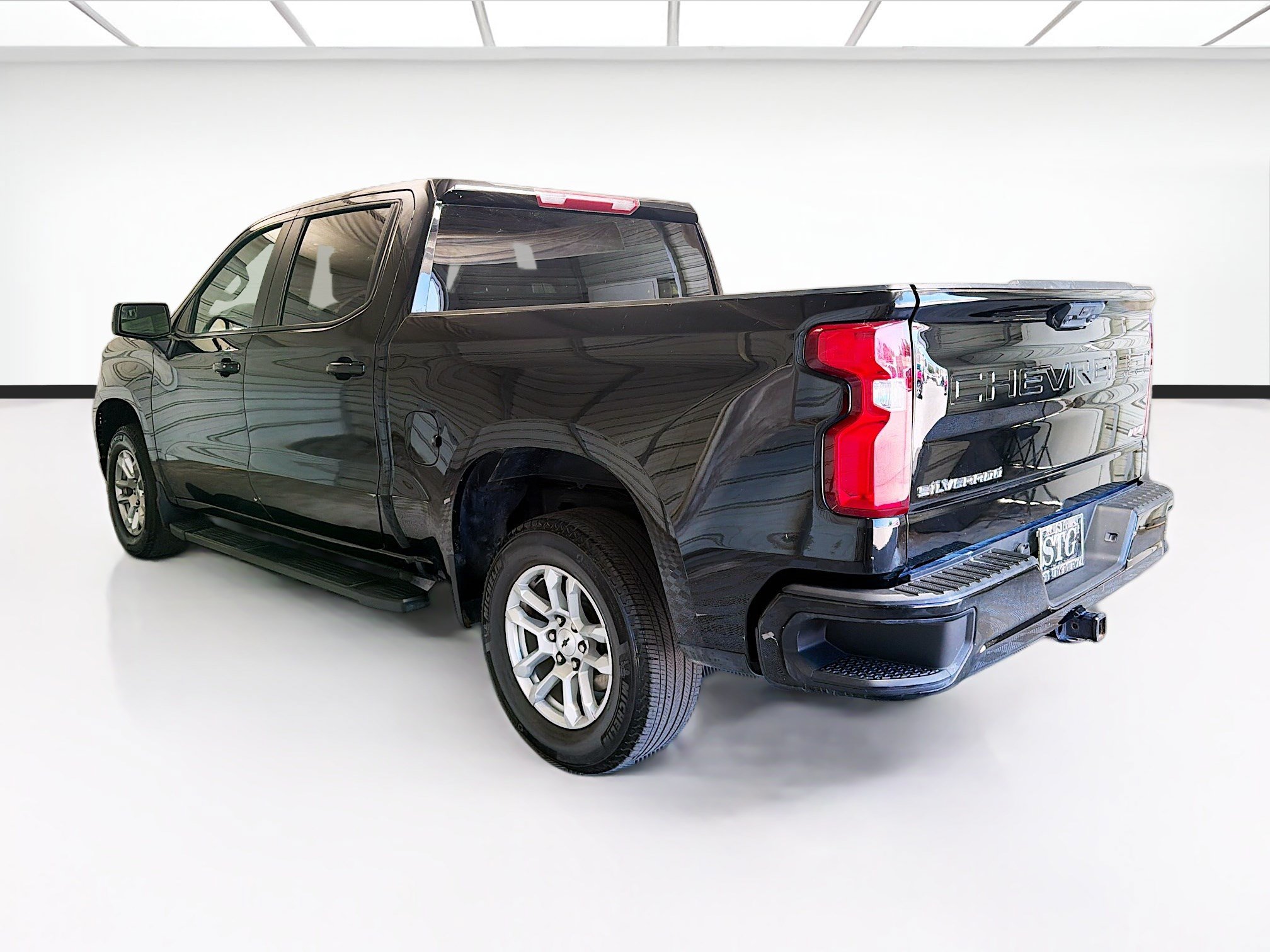 Used 2023 Chevrolet Silverado 1500 RST RWD image 6
