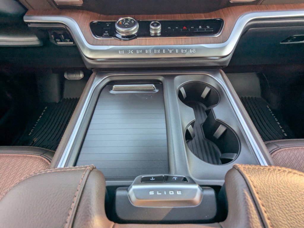 New 2025 Ford Expedition King Ranch image 20