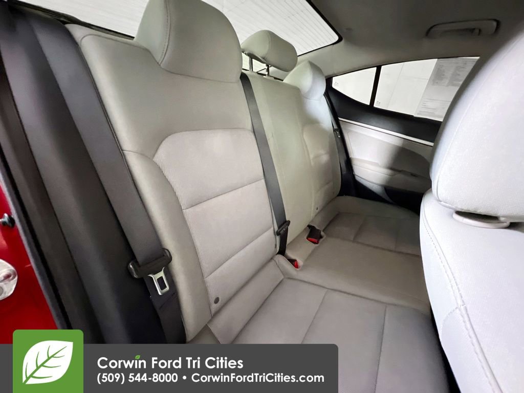 Used 2017 Hyundai Elantra SE image 16