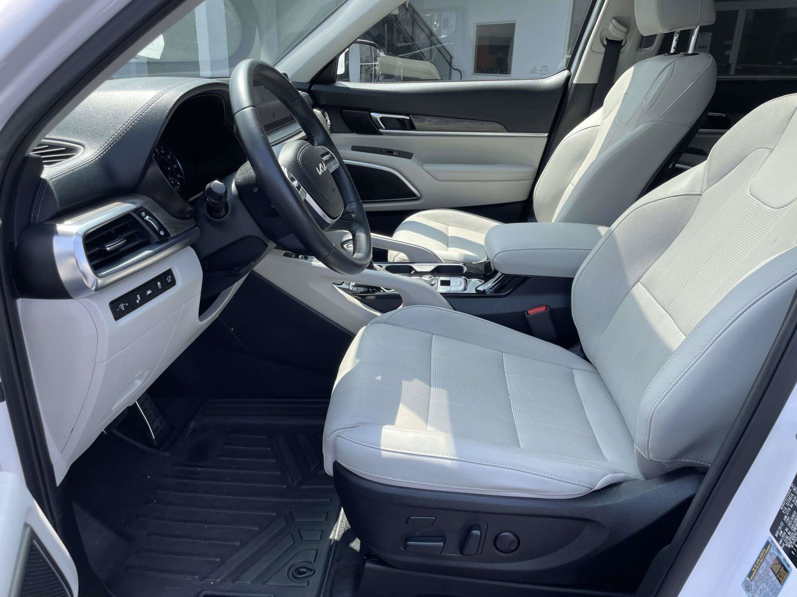 Used 2022 Kia Telluride SX FWD image 16
