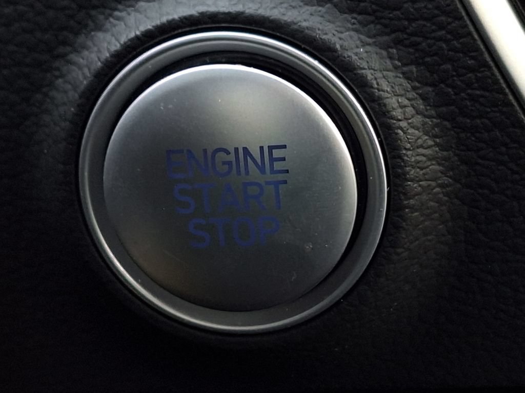 Certified 2025 Hyundai Sonata Limited FWD image 25