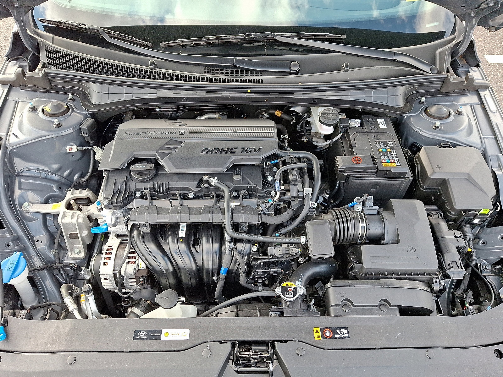 Certified 2025 Hyundai Elantra Sport image 28