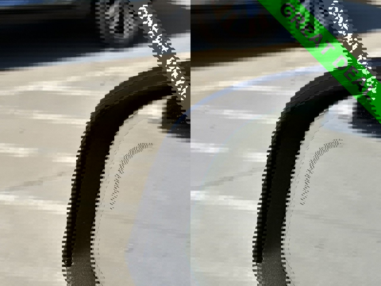 Used 2021 Volvo XC40 T5 Inscription w/ Protection Package Premier image 11