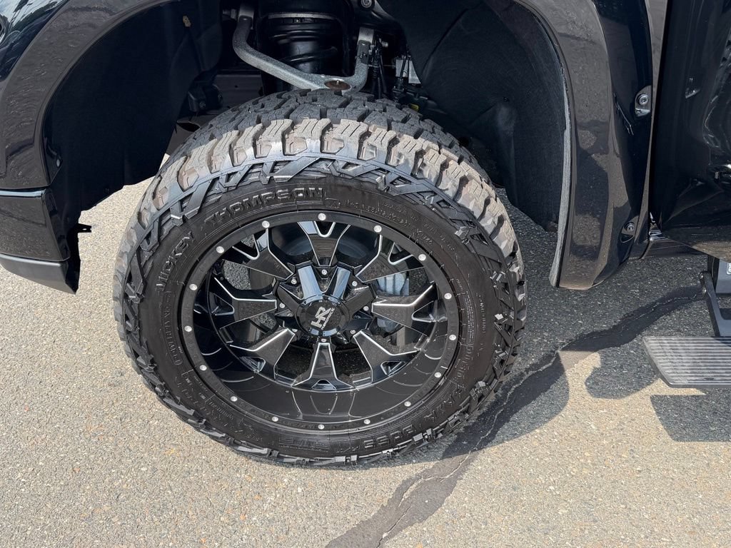 New 2026 GMC Sierra 1500 AT4 w/ Technology Package AWD/4WD image 27