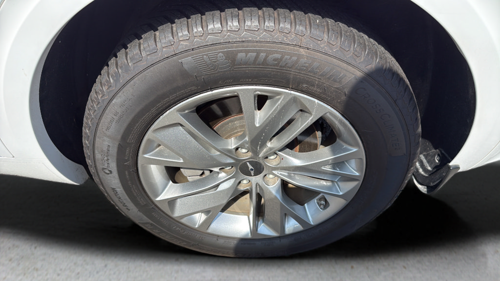 Used 2023 Genesis GV70 2.5T AWD/4WD image 11
