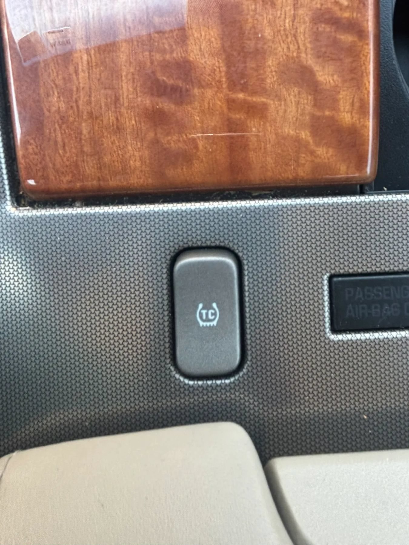 Used 2005 Cadillac XLR RWD image 23