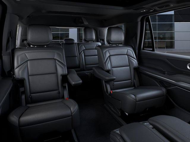 New 2027 Lincoln Navigator Reserve w/ Jet Appearance Package AWD/4WD image 11