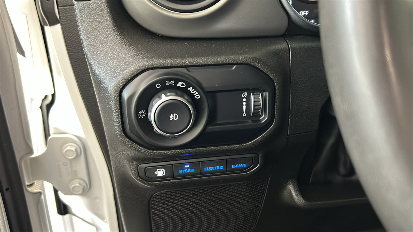Used 2023 Jeep Wrangler Unlimited w/ Cold Weather Group AWD/4WD image 23