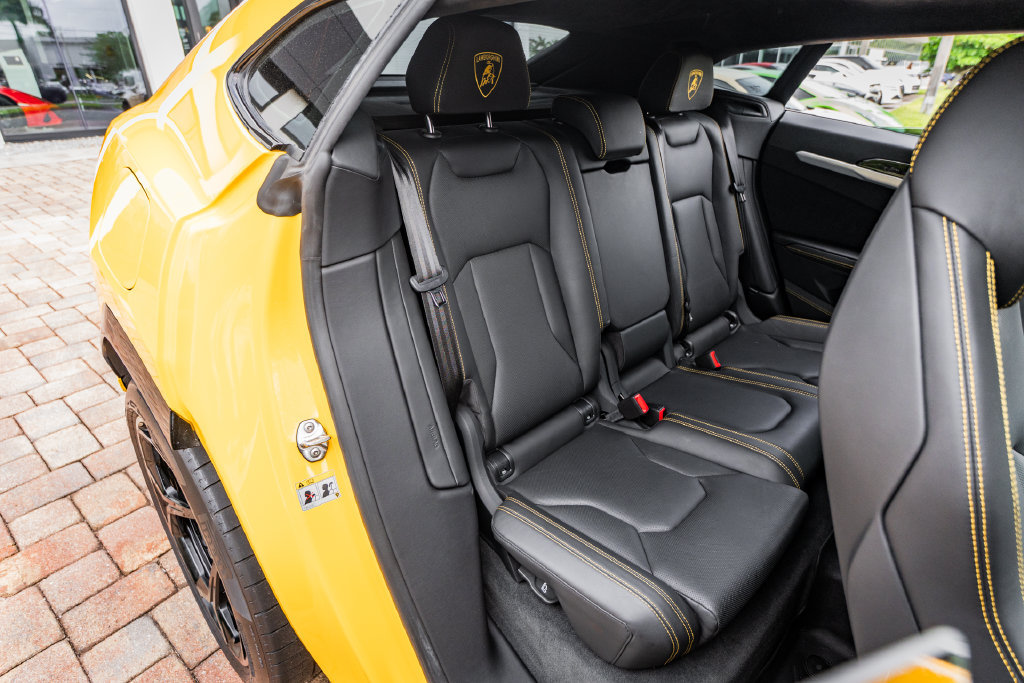 Used 2019 Lamborghini Urus AWD/4WD image 40
