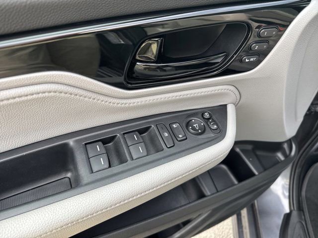 Used 2024 Honda Odyssey Elite image 23