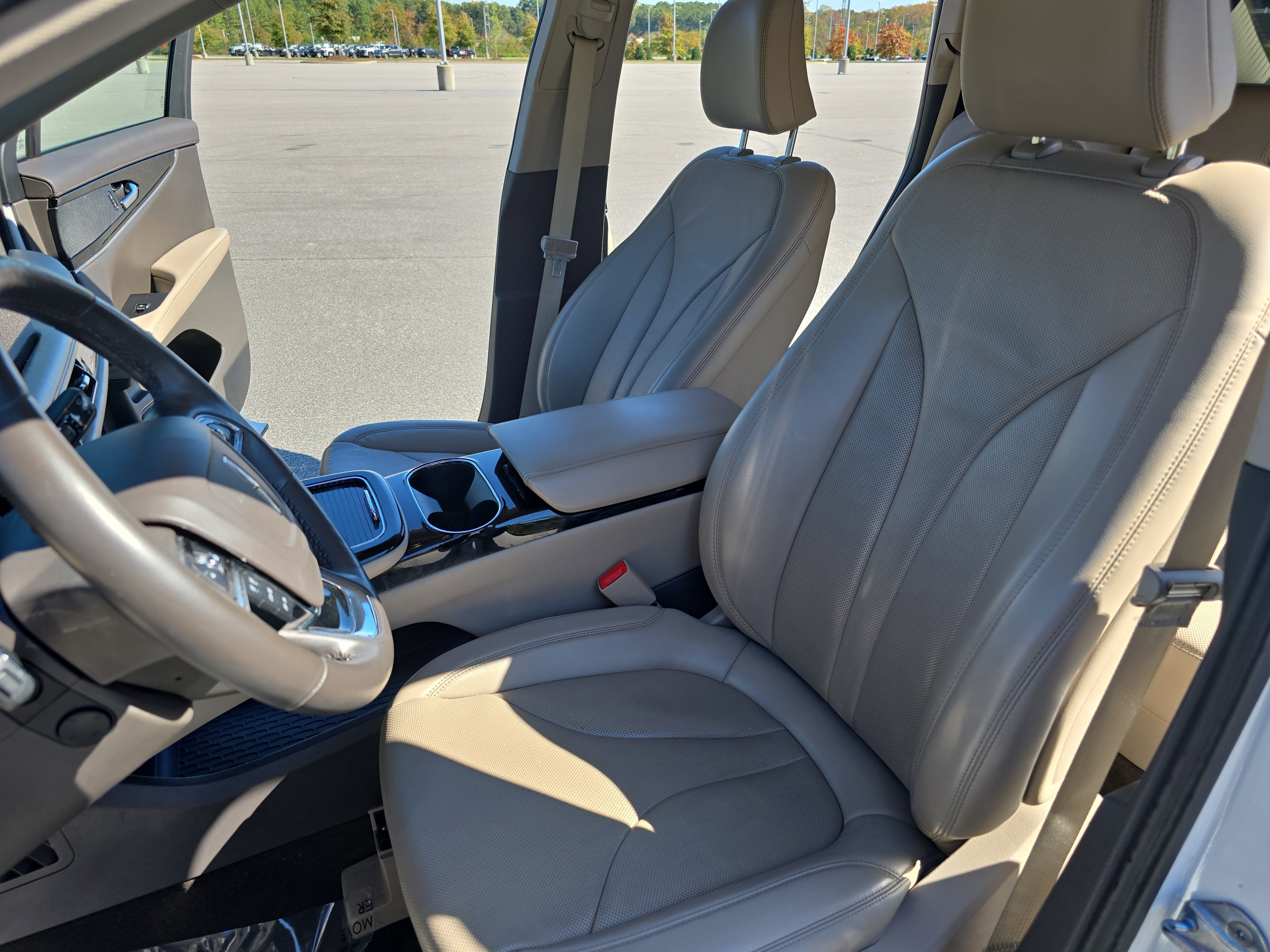 Certified 2022 Lincoln Nautilus Reserve image 14