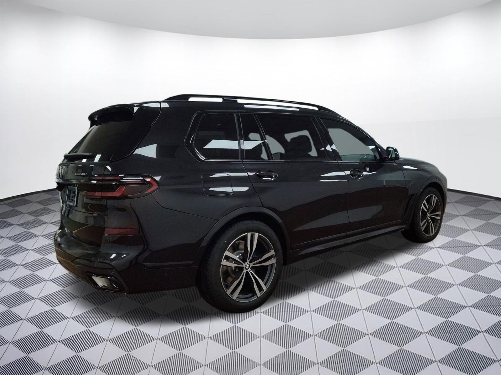 Used 2026 BMW X7 xDrive40i w/ M Sport Package AWD/4WD image 8