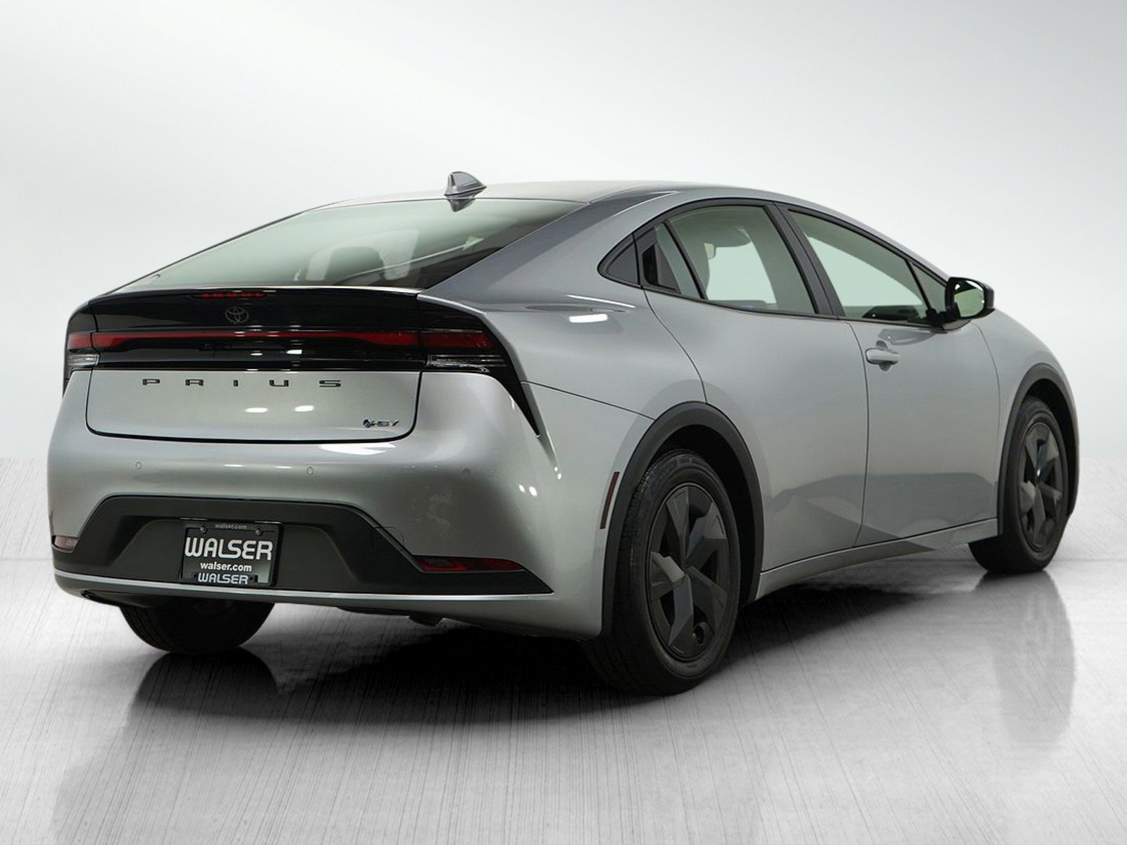 Used 2025 Toyota Prius LE image 7