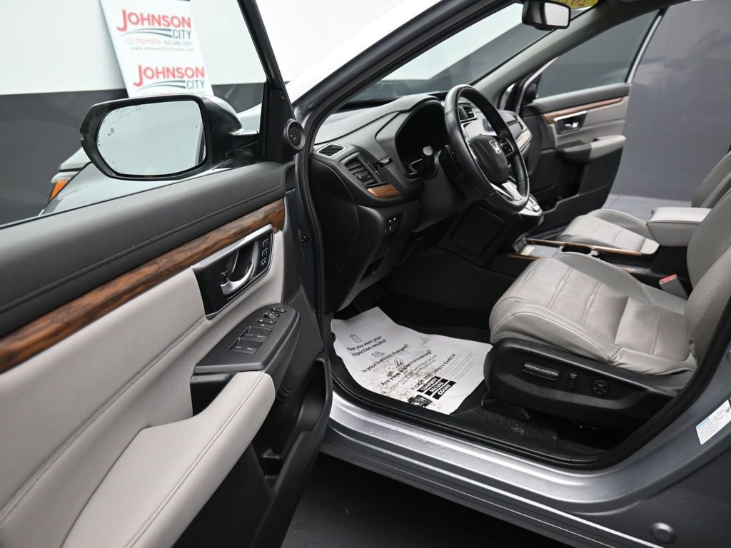 Used 2022 Honda CR-V Touring image 17