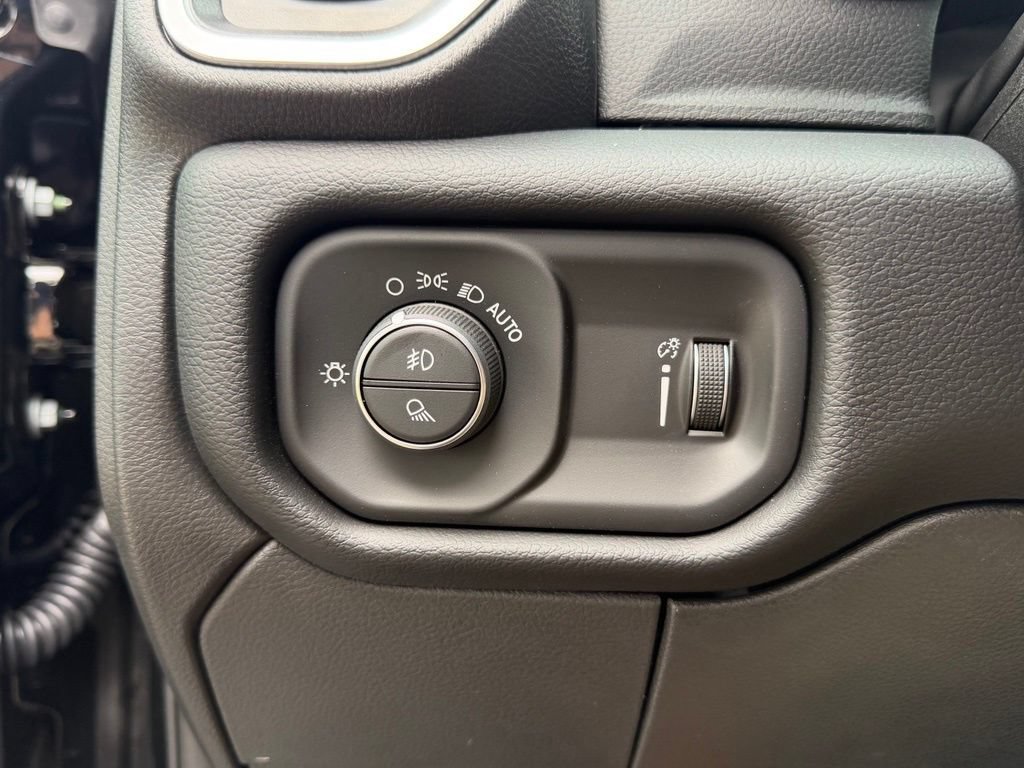 New 2026 RAM 3500 Big Horn AWD/4WD image 25