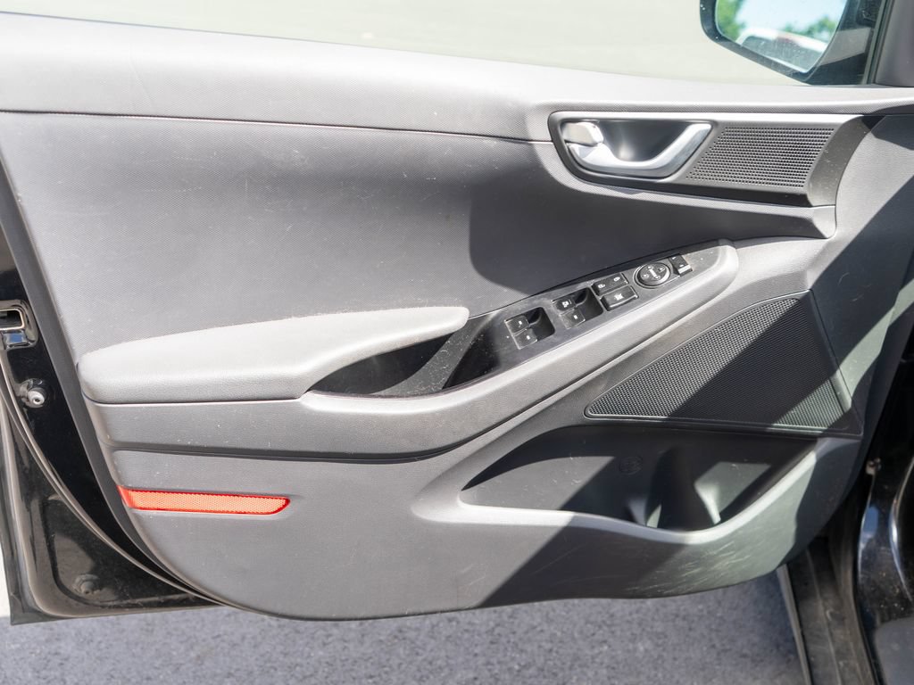 Used 2017 Hyundai Ioniq SEL FWD image 24