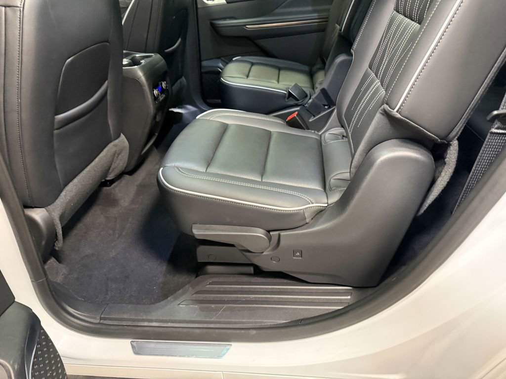 Used 2025 Buick Enclave Avenir w/ Super Cruise Package AWD/4WD image 64