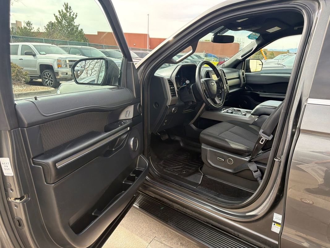 Used 2019 Ford Expedition Max XLT image 9