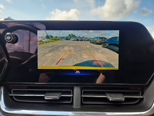 Used 2025 Chevrolet Trax ACTIV w/ Driver Confidence Package FWD image 21