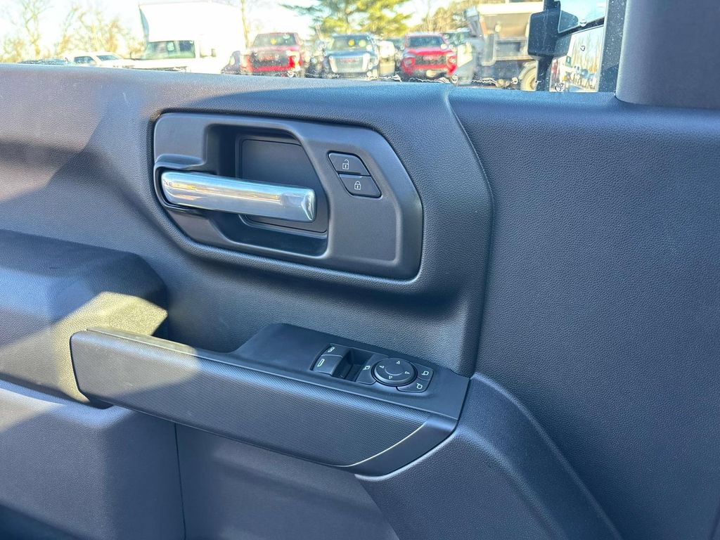 New 2025 GMC Sierra 3500 Pro w/ Convenience Package AWD/4WD image 5