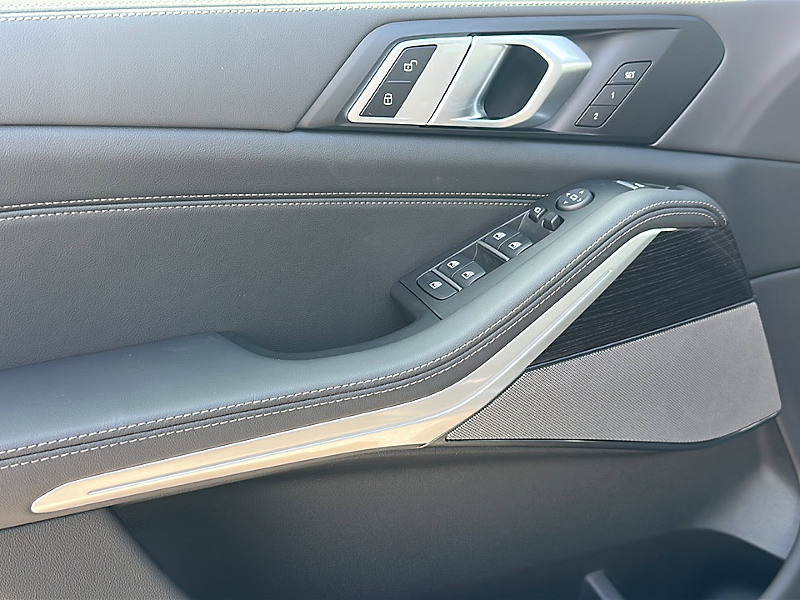 New 2026 BMW X5 sDrive40i w/ M Sport Package image 13